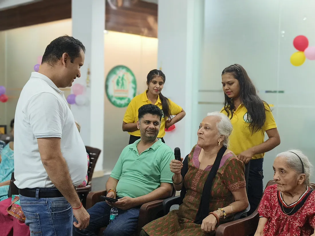 HDFC Ergo member with our senior